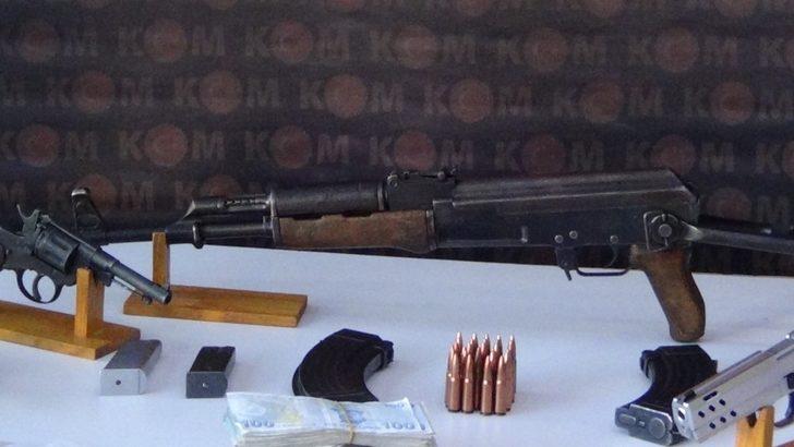 İstanbul’da çete operasyonu: 19 şüpheli yakalandı G2