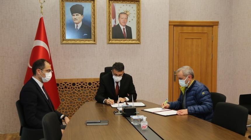 K&uuml;tahyalı esnaf &ouml;rnek bir bağışa imza attı