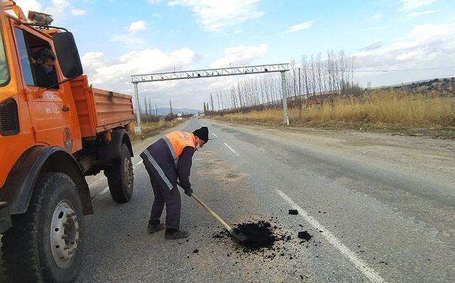 Hisarcık’ta asfalt yama çalışması