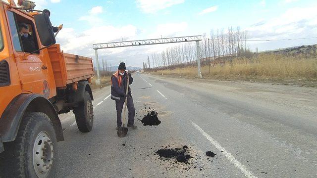 Hisarcık’ta asfalt yama çalışması