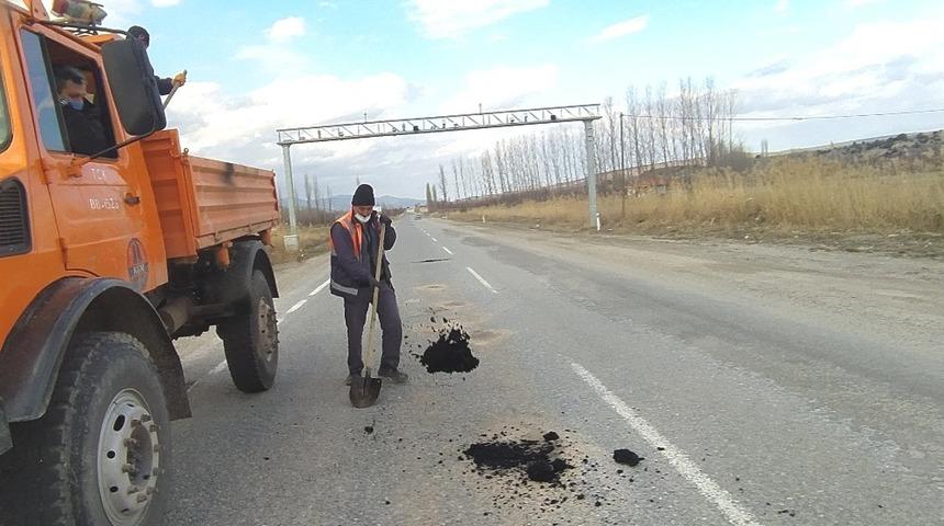 Hisarcık’ta asfalt yama çalışması