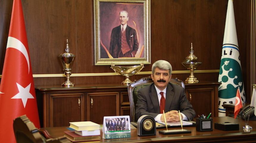 Kocaeli Üniversitesi Rektörü duyurdu! Uygulamalı eğitim o tarihte yeniden başlayacak