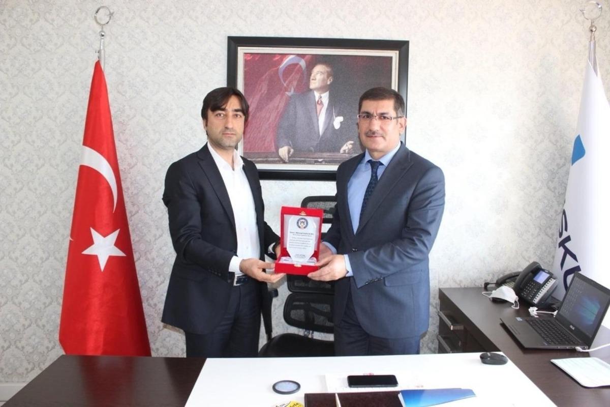 Cizre TSO Başkanlığından İşkur Şırnak İl ve Şube M&uuml;d&uuml;rlerine plaket