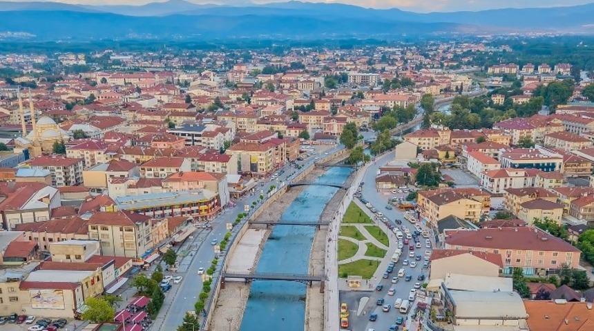 D&uuml;zce&rsquo;nin o il&ccedil;elerinde kadınlar erkeklerden fazla