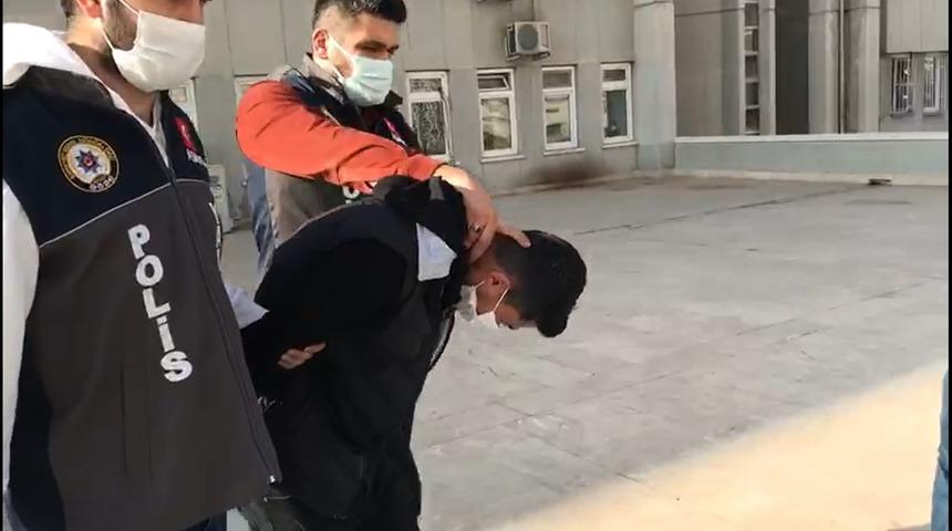 4 yaşlıyı 4 milyon TL dolandıran 'sahte polis' otobüsle kaçarken yakalandı