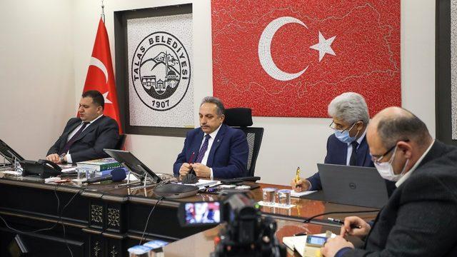 ‘Başkan Beyaz Masada’ sosyal medyadan sürüyor