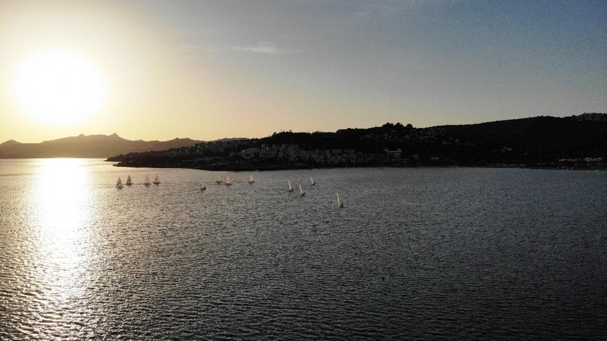 Yelkenci gen&ccedil;ler aylar sonra yelkenlileriyle buluştu