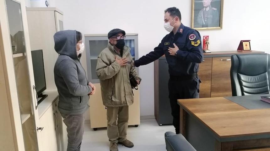 Dolandırılıyordu, Jandarma son anda engelledi