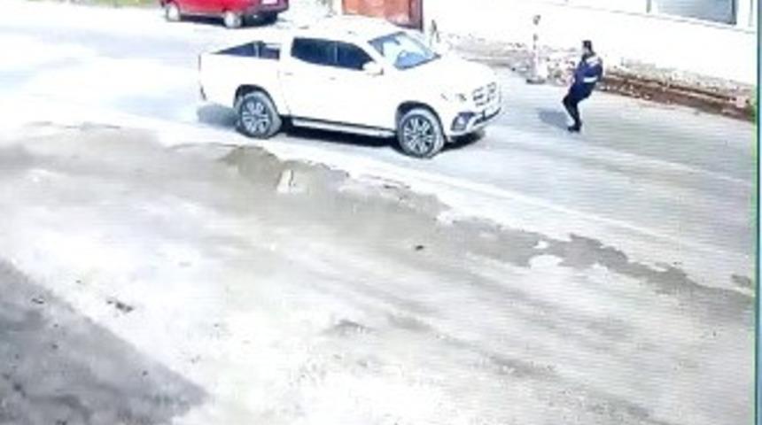 Jandarma faciayı &ouml;nledi