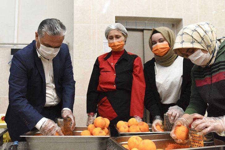 Muratpaşa’nın parklara, sokaklara diktiği turunçlardan 20 farklı ürün çıktı G2