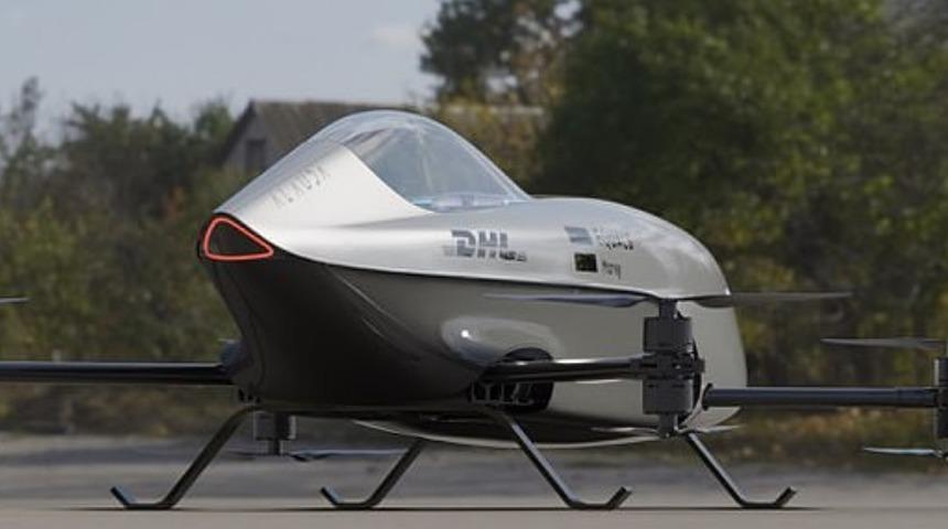 Dünyanın ilk uçan elektrikli yarış otomobili 'Airspeeder' gün yüzüne çıktı