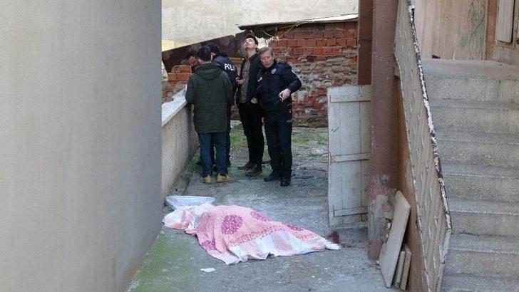 Kazmadaki kan lekesinden alınan DNA örneği cinayet olayını ortaya çıkarttı G3