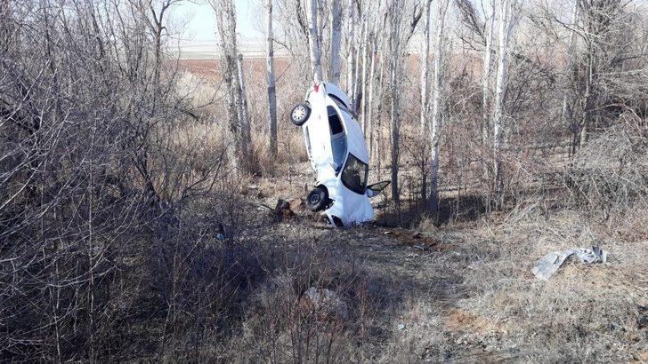 Kırıkkale’de ilginç trafik kazası, otomobil ’amuda’ kalktı: 1 yaralı G2