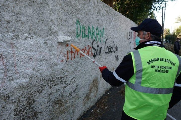 Gençler yazıyor, belediye siliyor G3