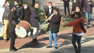 Yüzde 60 zammı davul zurna eşliğinde kutladılar