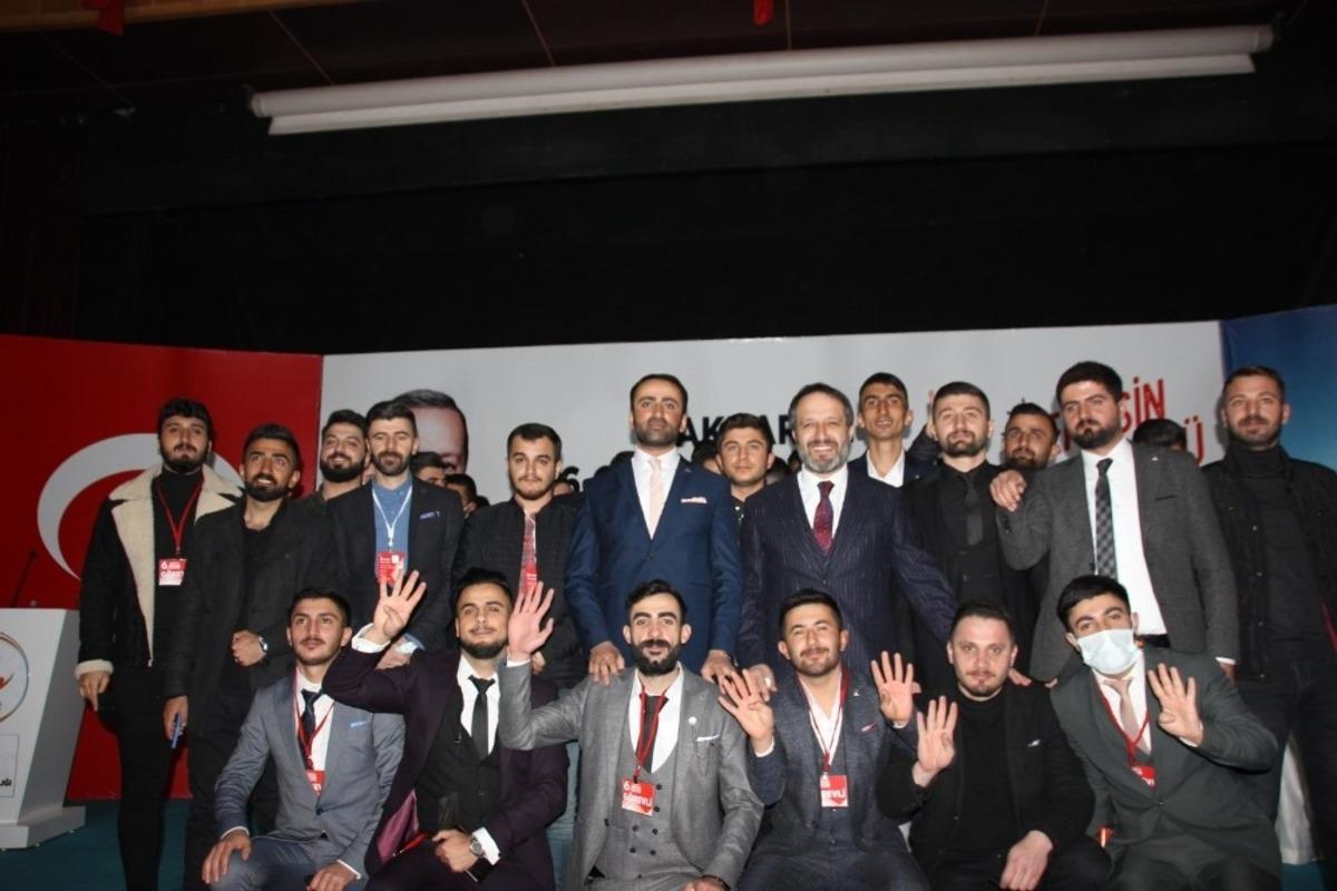 AK Parti Hakkari Gen&ccedil;lik Kolları Başkanı Beyter yeniden se&ccedil;ildi