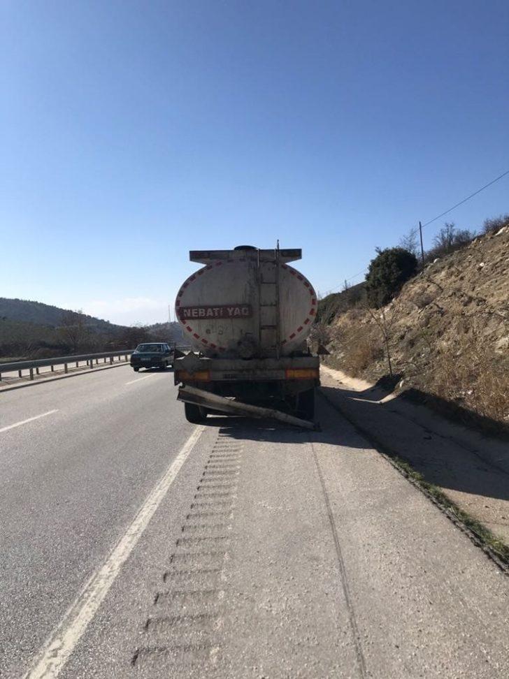 Otomobil tankere arkadan çarptı: 1 ölü, 1 yaralı G2