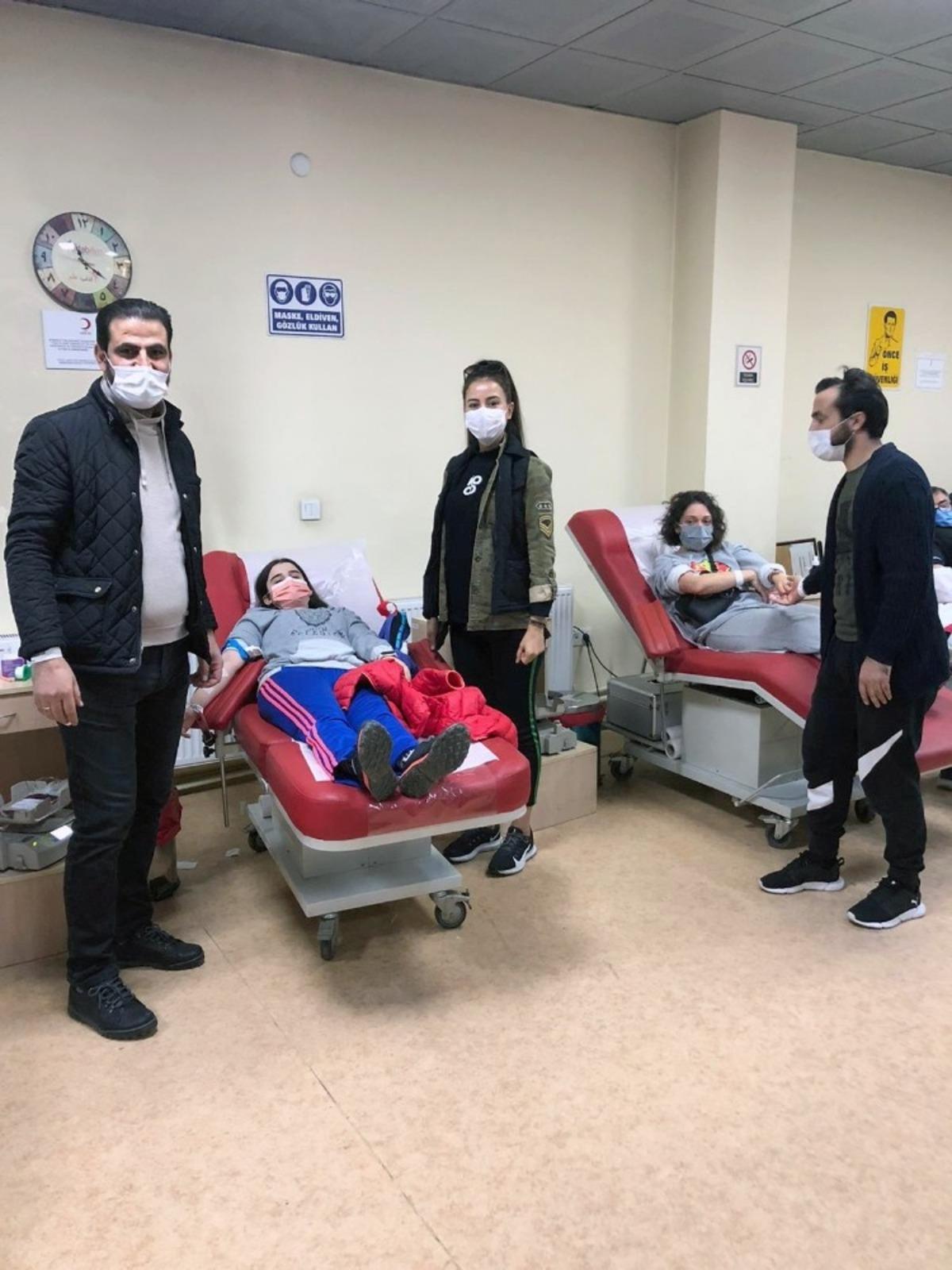 SUB&Uuml;&rsquo;n&uuml;n kampanyasına destekler s&uuml;r&uuml;yor