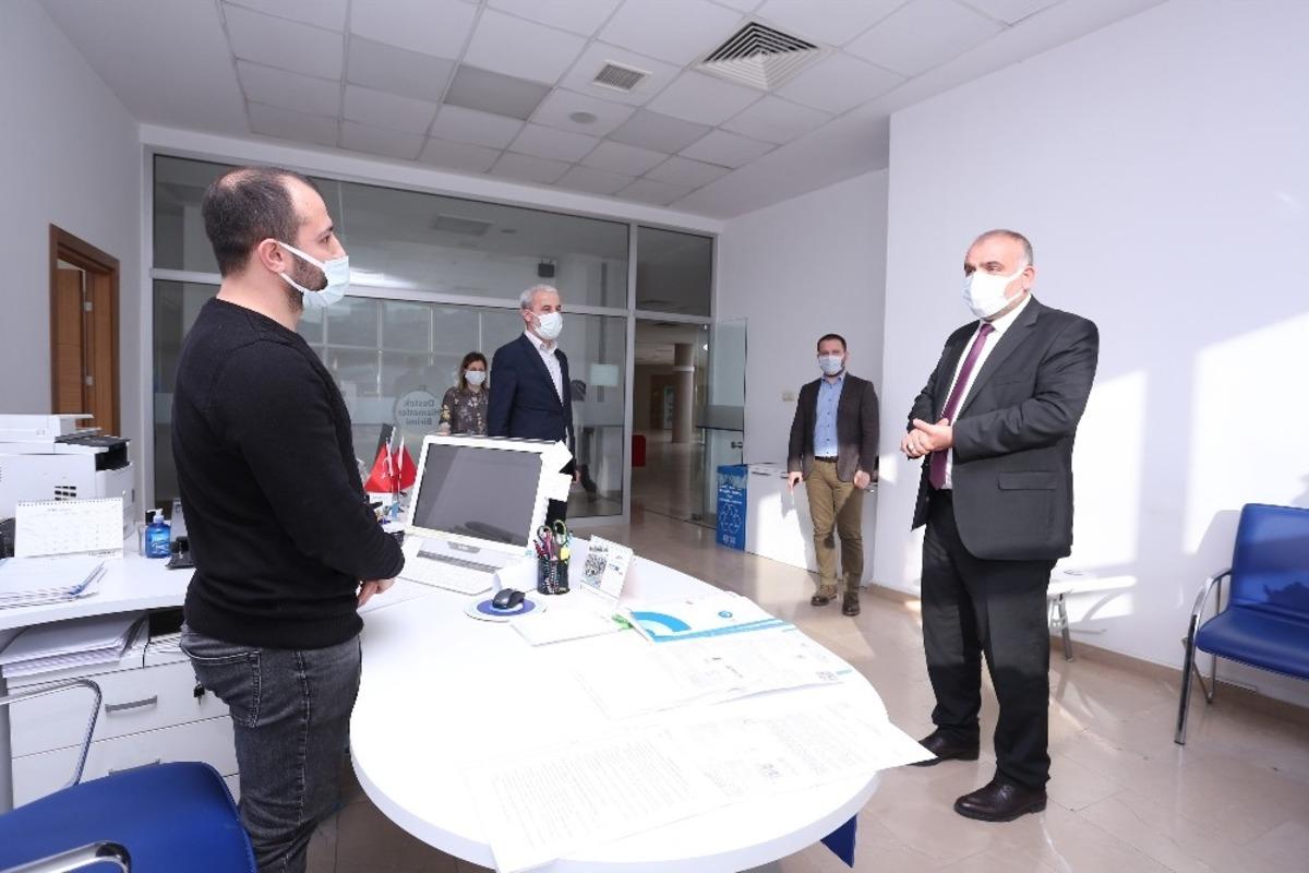 Başkan Sandık&ccedil;ı: &ldquo;&Ccedil;alışanlarımızla, il&ccedil;e halkımızla kocaman bir aileyiz&rdquo;