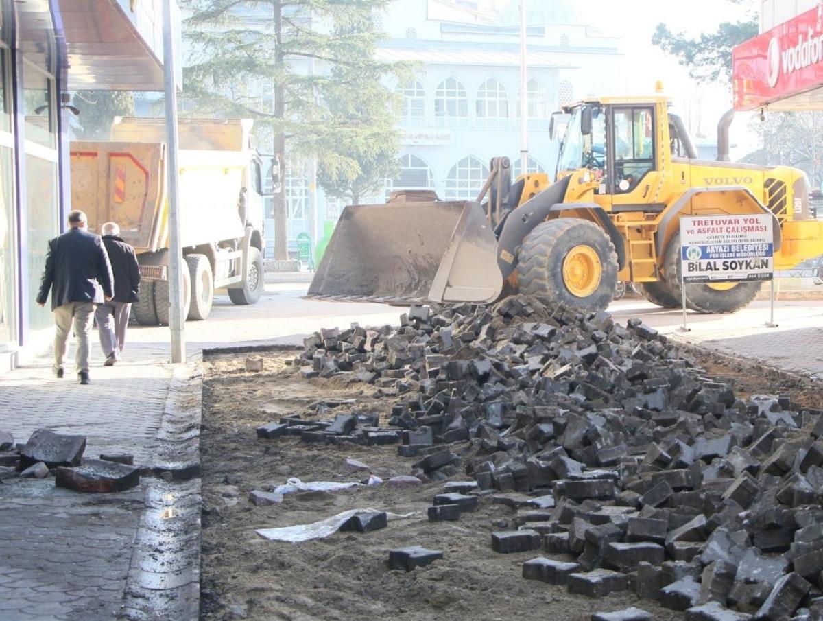 Akyazı&rsquo;da iki sokak yenileniyor