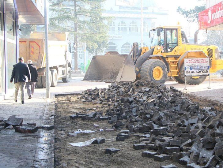 Akyazı’da iki sokak yenileniyor G1