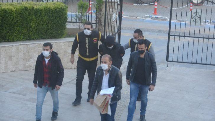 Babasını kalbinden bıçaklayıp öldürmüştü, tutuklandı G3