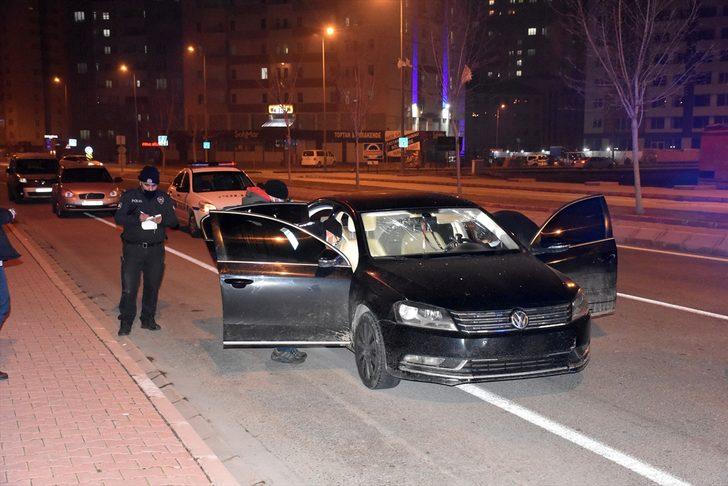 Polisten kaçmaya çalışan sürücünün tabancayla kendini yaraladığı iddia edildi G1