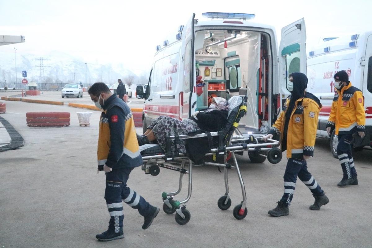 Karbon monoksit gazından zehirlenen anne ve kızı hastaneye kaldırıldı