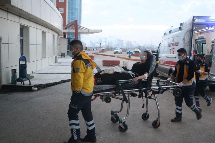 Karbon monoksit gazından zehirlenen anne ve kızı hastaneye kaldırıldı G2