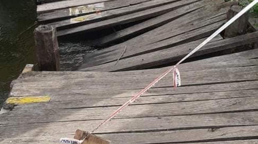 Dalyan kanalında &ccedil;&ouml;ken iskele onarılmayı bekliyor