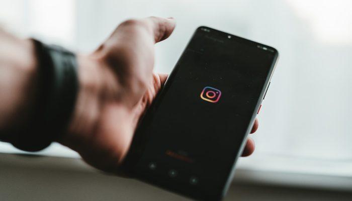 TikTok'a benzeyecek: Instagram hikayelerde dikey akış için çalışıyor!