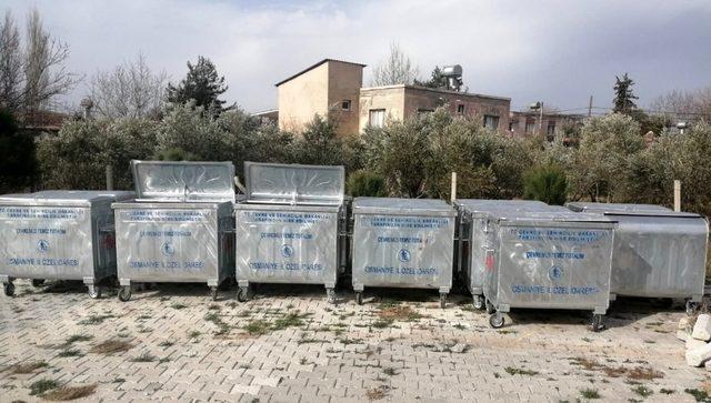 Düziçi’nde köylere çöp konteyneri dağıtılmaya başlandı