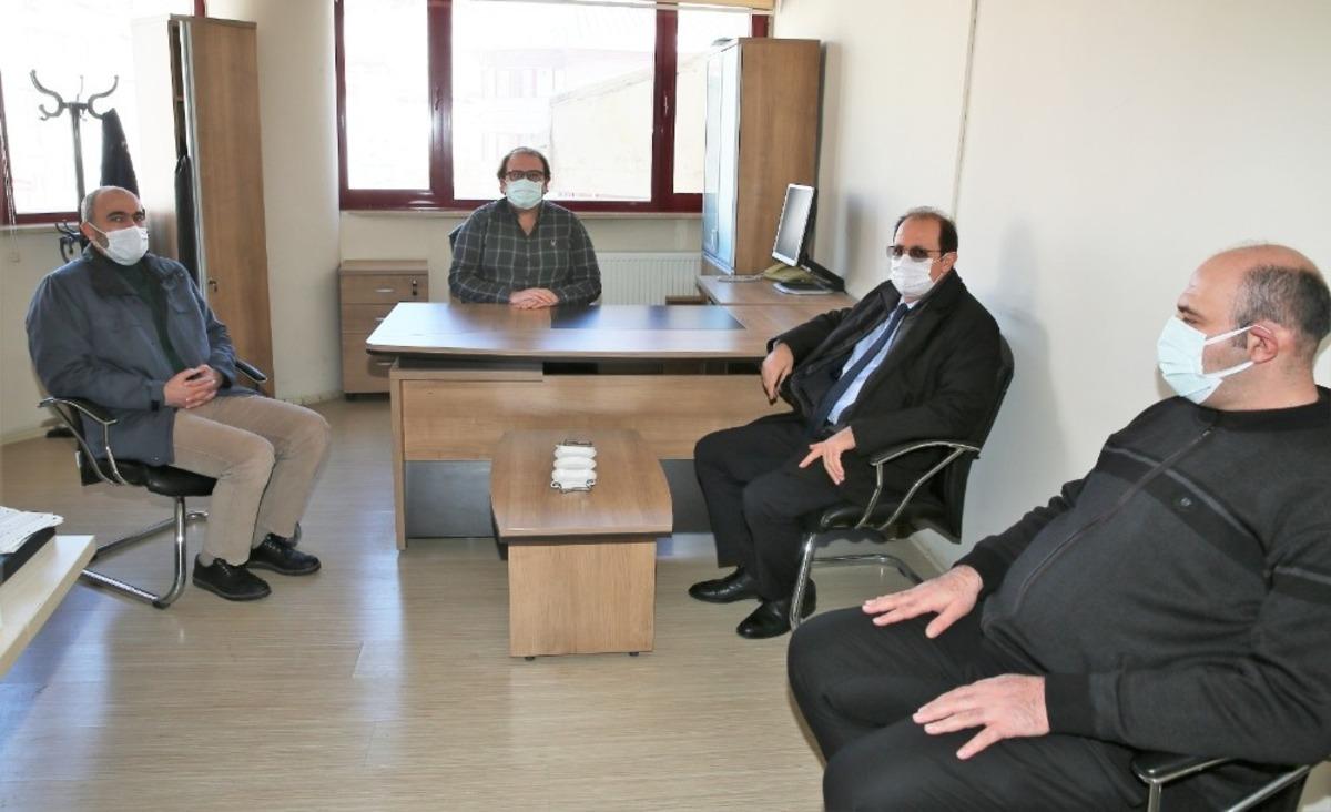 Rekt&ouml;r Coşkun&rsquo;dan g&ouml;revde y&uuml;kselen ve g&ouml;reve yeni başlayan akademisyenlere ziyaret