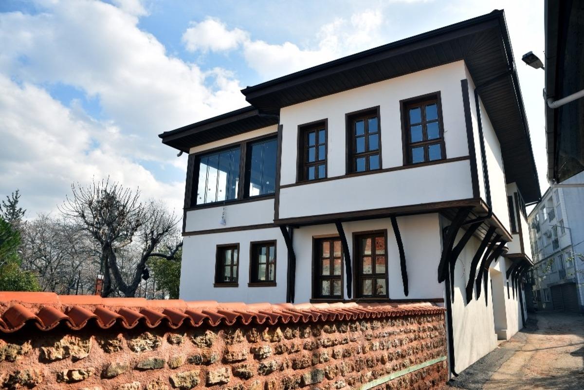 Bursa&rsquo;da 2 asırlık bina ilk g&uuml;nk&uuml; ihtişamına kavuştu
