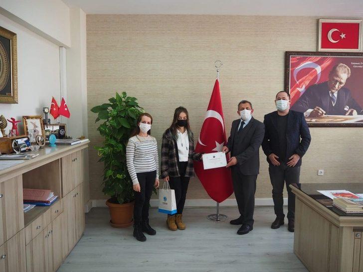 Yarışmada dereceye giren öğrencilere ödülleri verildi G2