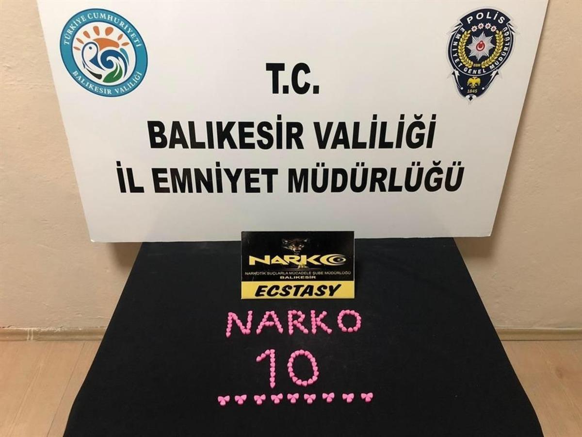 Balıkesir&rsquo;de polisten 11 uyuşturucu ş&uuml;phelisine operasyon