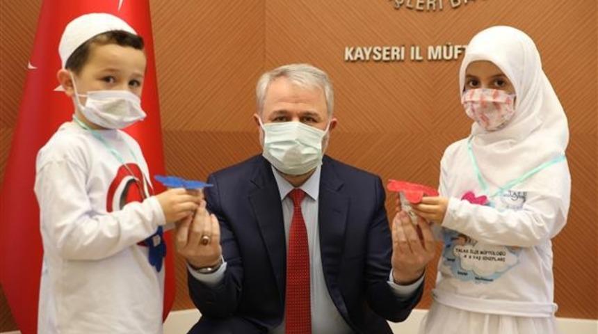 T&uuml;rkiye Diyanet Vakfı&rsquo;na en anlamlı destek minik &ouml;ğrencilerden geldi