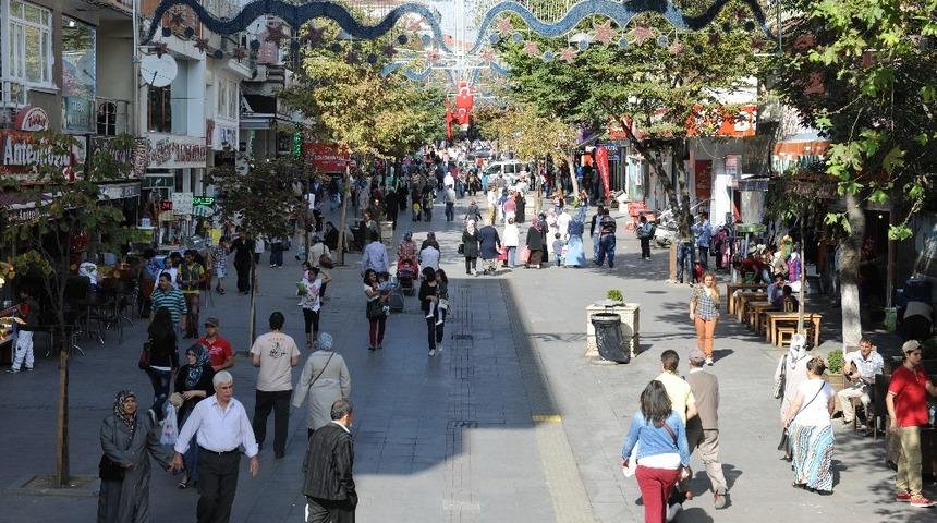 Bağcılar&rsquo;ın n&uuml;fusu 51 ilden daha &ccedil;ok