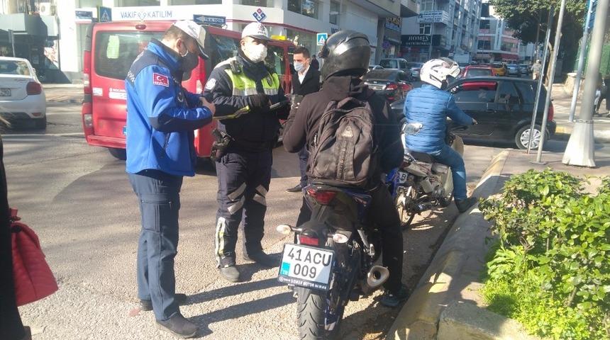 Yayaların yürüyüş yoluna giren motosiklet sürücülerine 30 bin TL ceza