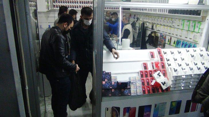 Şanlıurfa’da iş yerine kaçak telefon operasyonu: 10 gözaltı G5