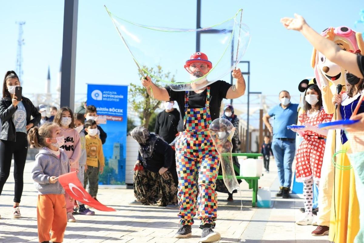 Başkan B&ouml;cek&rsquo;ten &ccedil;ocuklara s&ouml;mestr hediyesi