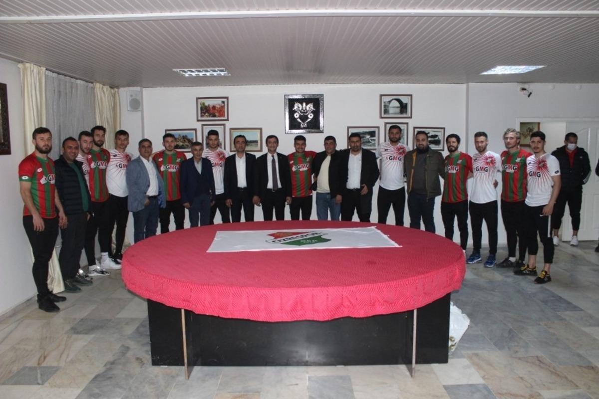 Cizre TSO Başkanı Sevin&ccedil;&rsquo;ten Cizrspor&rsquo;a destek