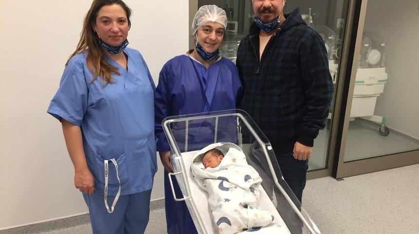 Anne şefkatiyle doğum operasyonu