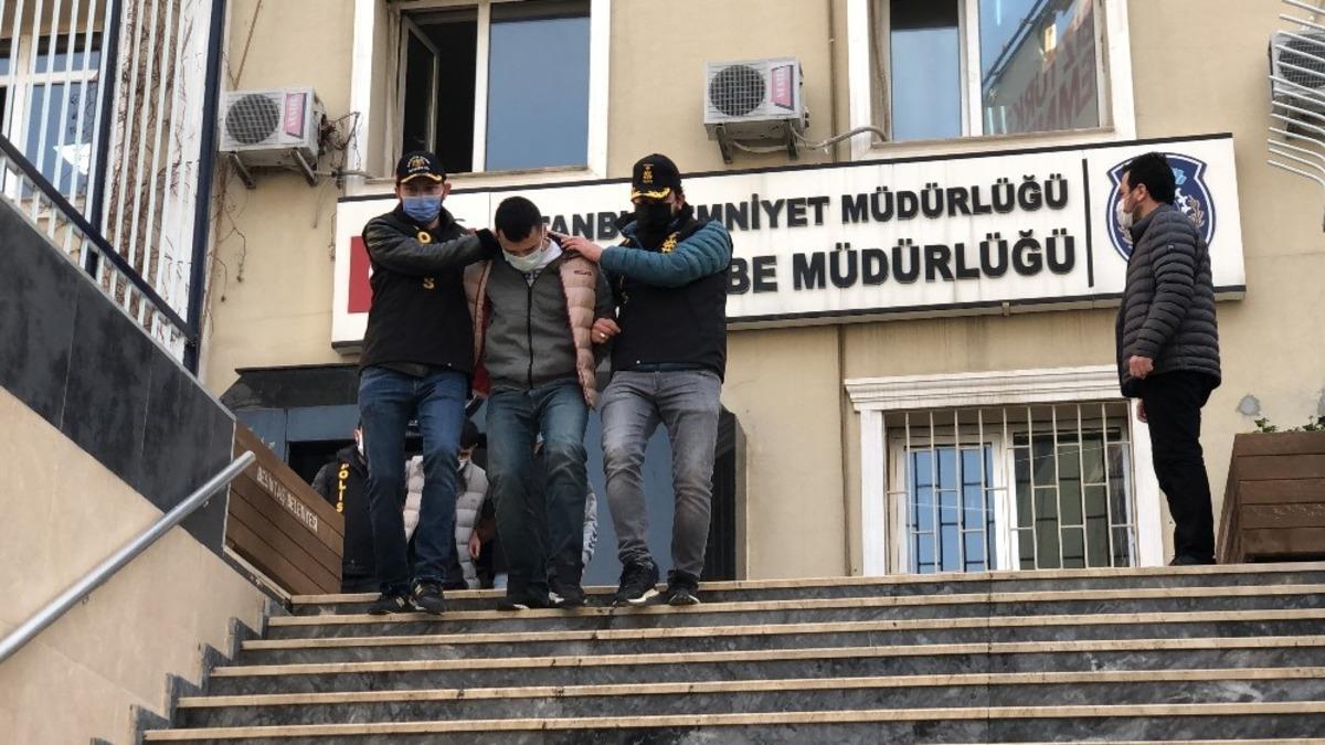 Hem evlerden hem de birbirlerinden &ccedil;aldılar