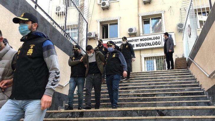 Hem evlerden hem de birbirlerinden çaldılar G3