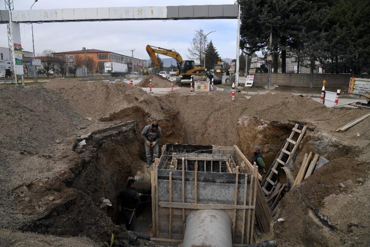 Isparta&rsquo;da G&uuml;l K&uuml;&ccedil;&uuml;k Sanayi Sitesi yağmur suyu hattına kavuşuyor