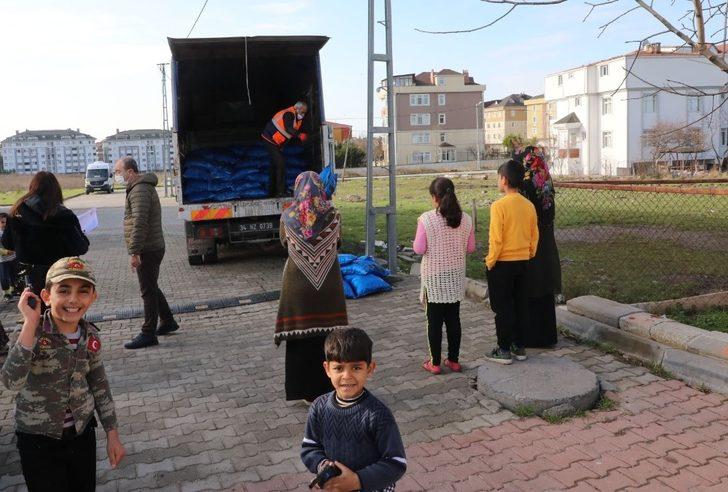 Büyükçekmece Belediyesi bin aileye kömür dağıttı G4