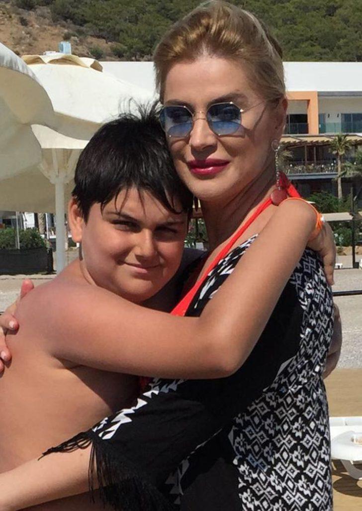 Gören Songül Karlı'ya dönüp bir daha baktı G2