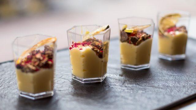 Tatlı krizini bıçak gibi kesiyor: Limonlu parfe tarifi!