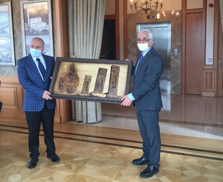 Ayber Ailesi’nden Ahlat’a büyük eğitim yatırımı G3